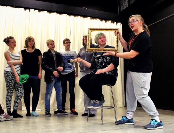 Karoliina Kauhanen Pilke-teatteri Elämäni Someistus