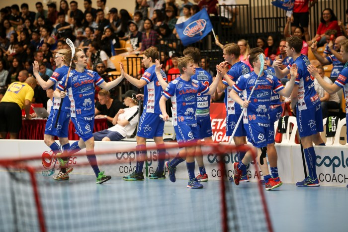 Salibandy - Classic vs. TPS